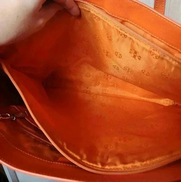 Tory Burch York Buckle Tote Bag in Orange - Picture 7 of 16